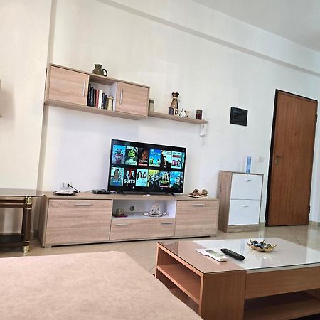 Modern , Quiet , Family Friendly & Fully Furnished Apartment Vlorë Exterior foto