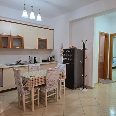 Modern , Quiet , Family Friendly & Fully Furnished Apartment Vlorë Exterior foto