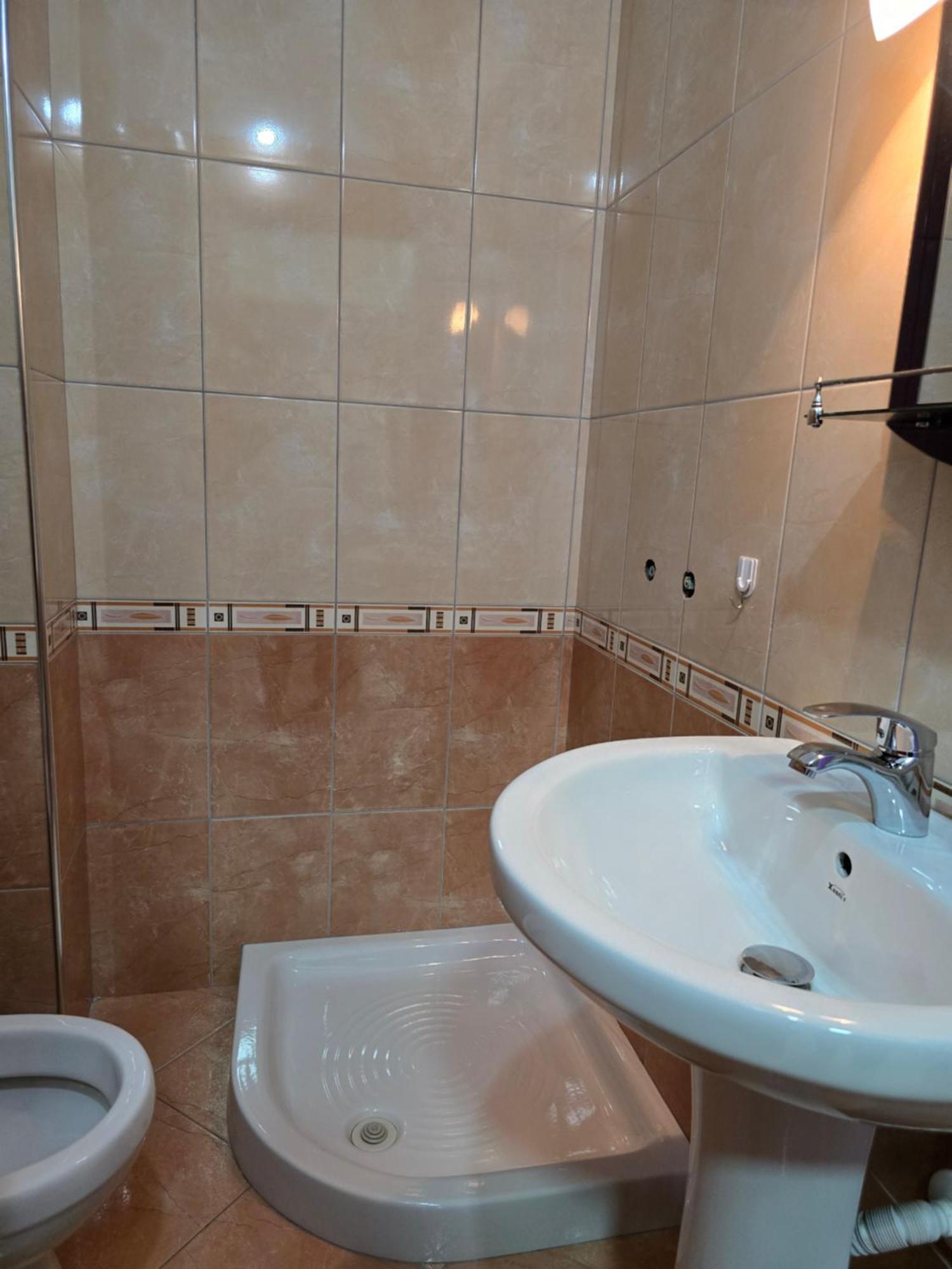 Modern , Quiet , Family Friendly & Fully Furnished Apartment Vlorë Exterior foto